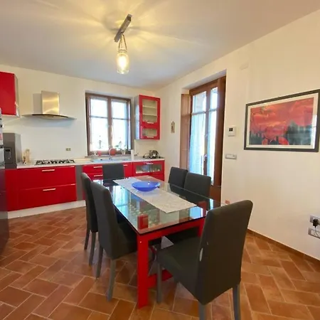 La Maison Du Coq Couette-café *